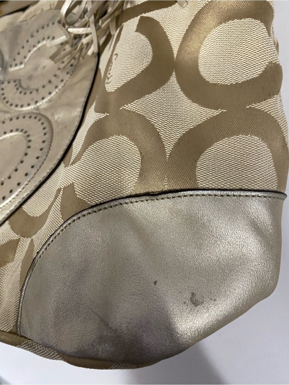 Coach Large Logo Tan Shoulder Purse Used - Picture 6 of 16